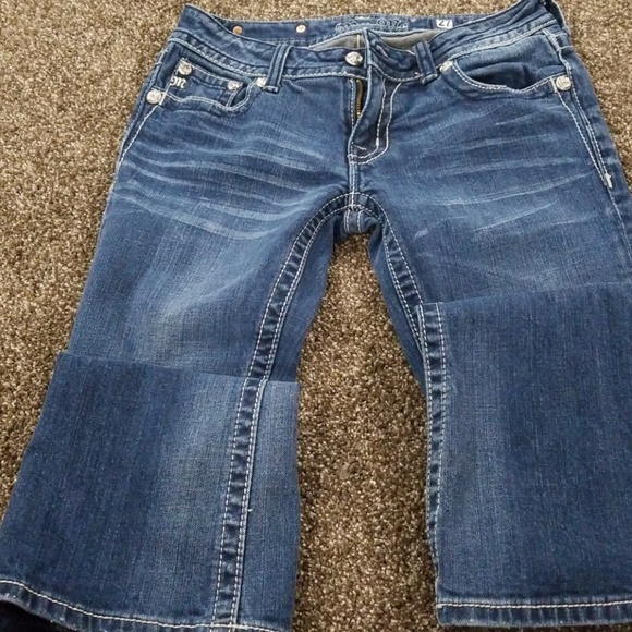 Jean's - Picture 3 of 4